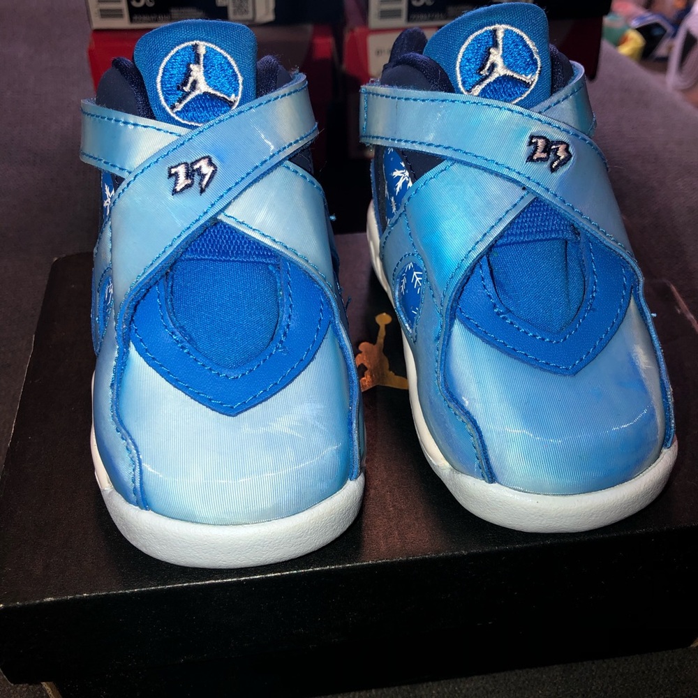 Jordan 8 “Snowflake”